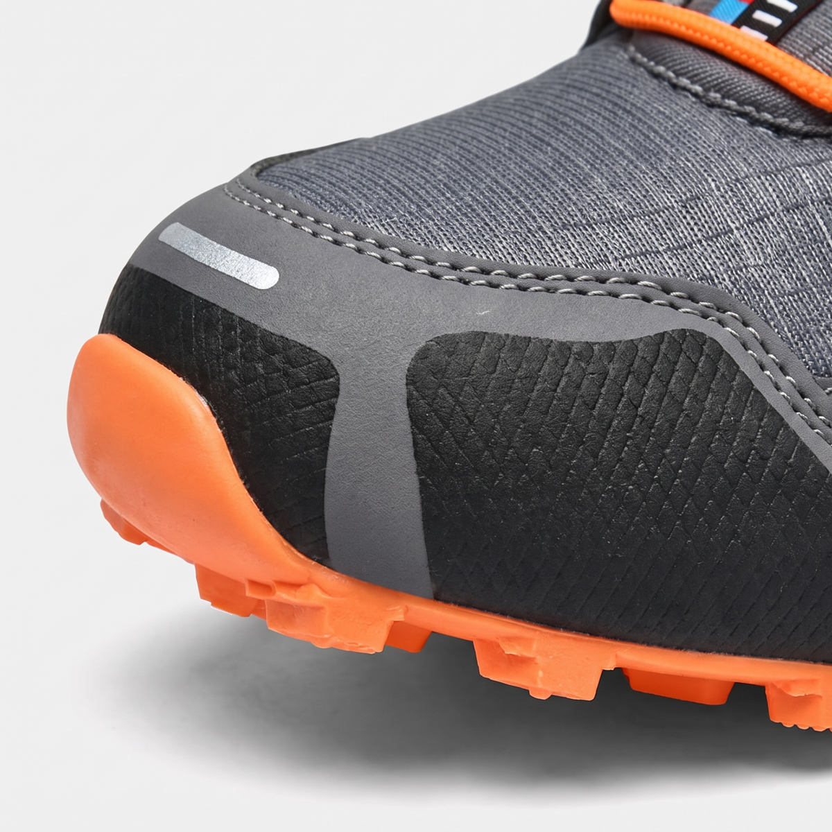 Reinforced toe cap close-up, Grey/Orange