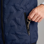Zipped hand pocket on the hooded gilet