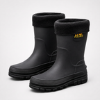 Men's fleece lined wellies in Black, a pair on a light grey background