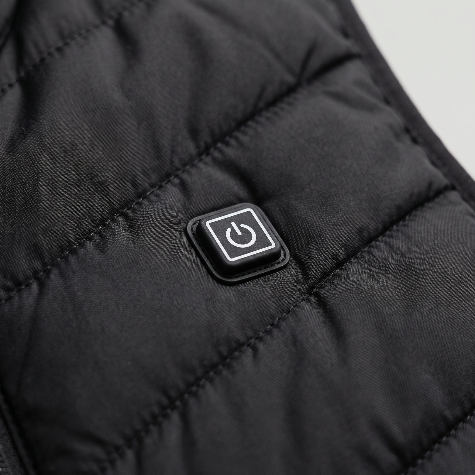Heated Gilet – USB Powered Body Warmer with Four Heating Zones for Hiking