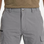 Snap button, zip fly and belt loops on the 3/4 cargo shorts