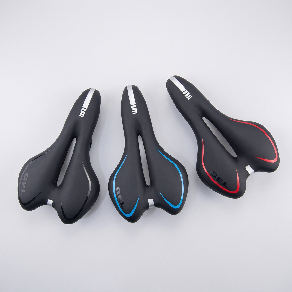 The comfort gel bike seat in all three colours: black, black with red and black with blue