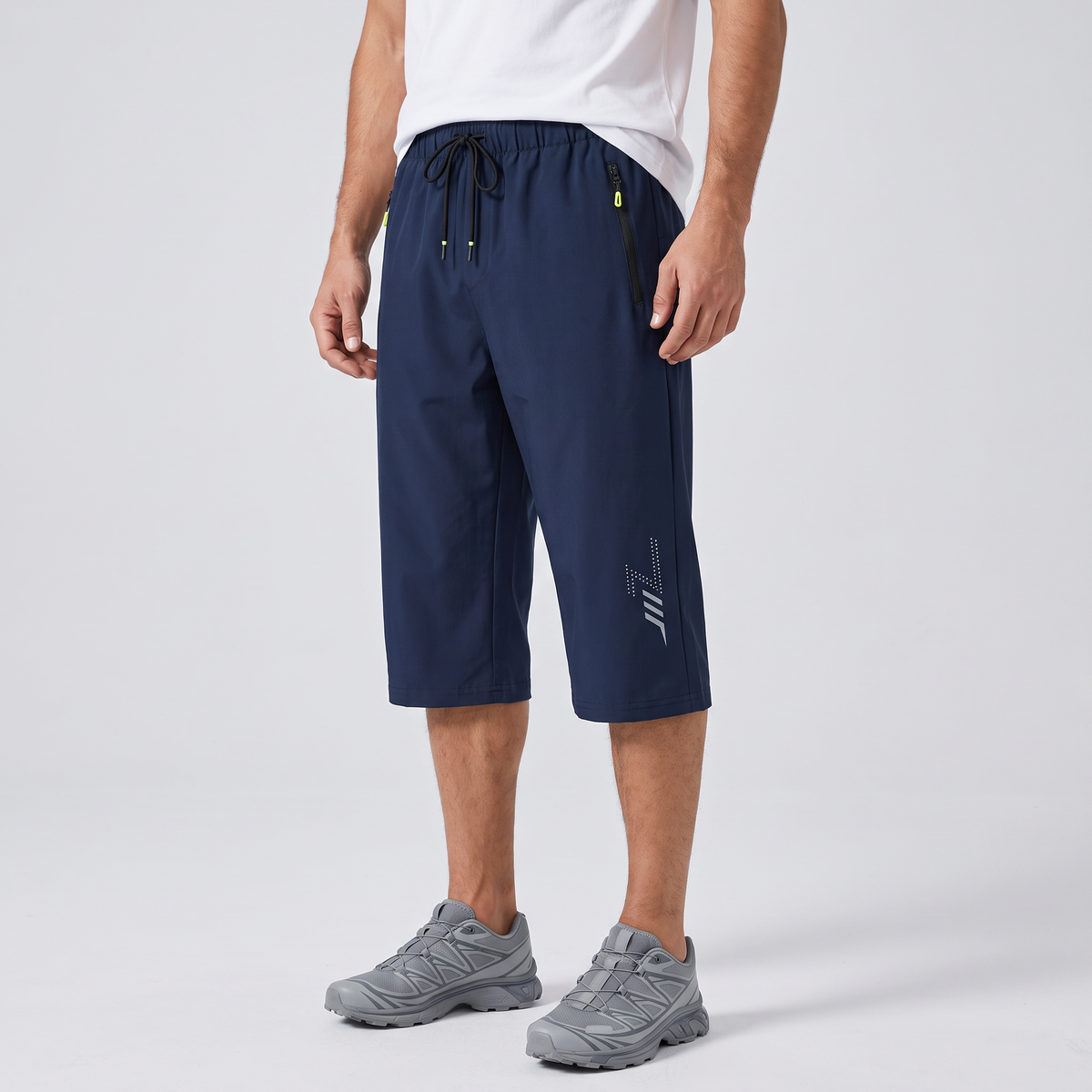 Men's 3/4 shorts in navy - side view