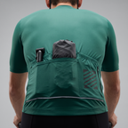 Elasticated rear waistband holding loaded pockets level