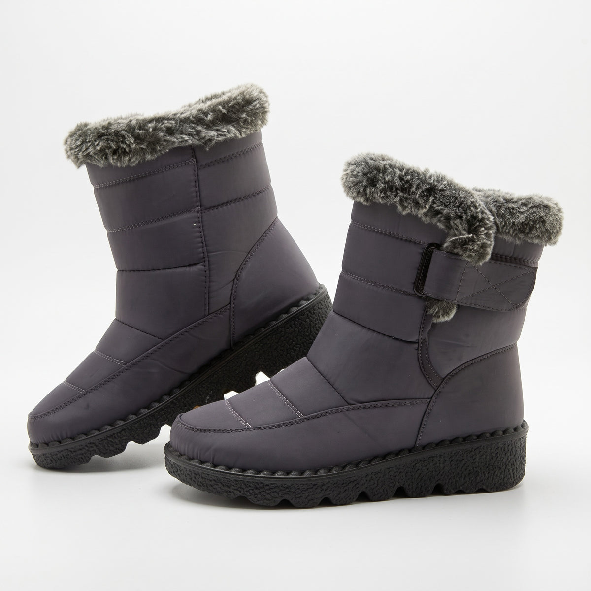 Women's fur lined winter boots in Grey