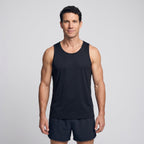 Man wearing the men's sleeveless running top in Black, front view