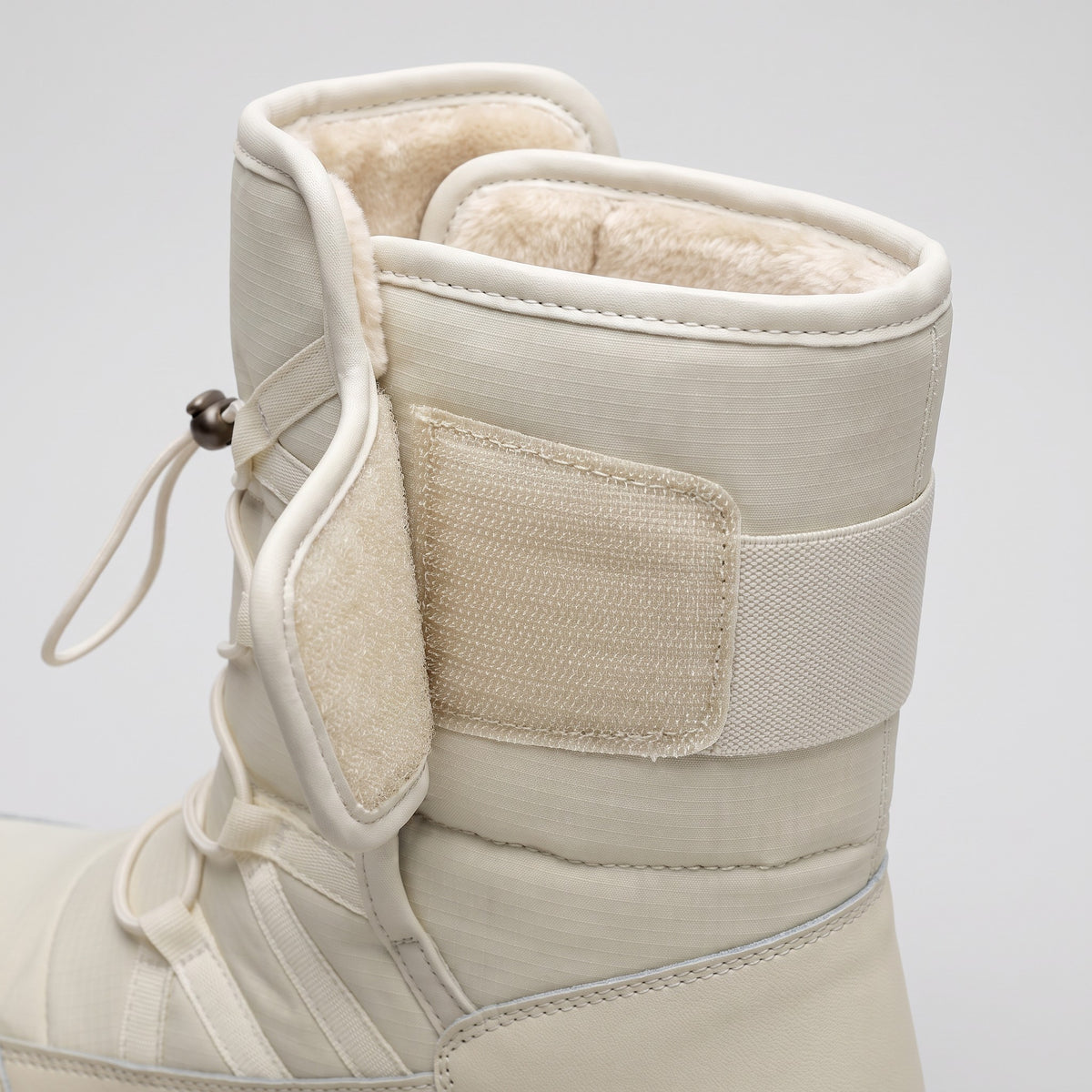 Close-up of the hook and loop collar strap and plush lining